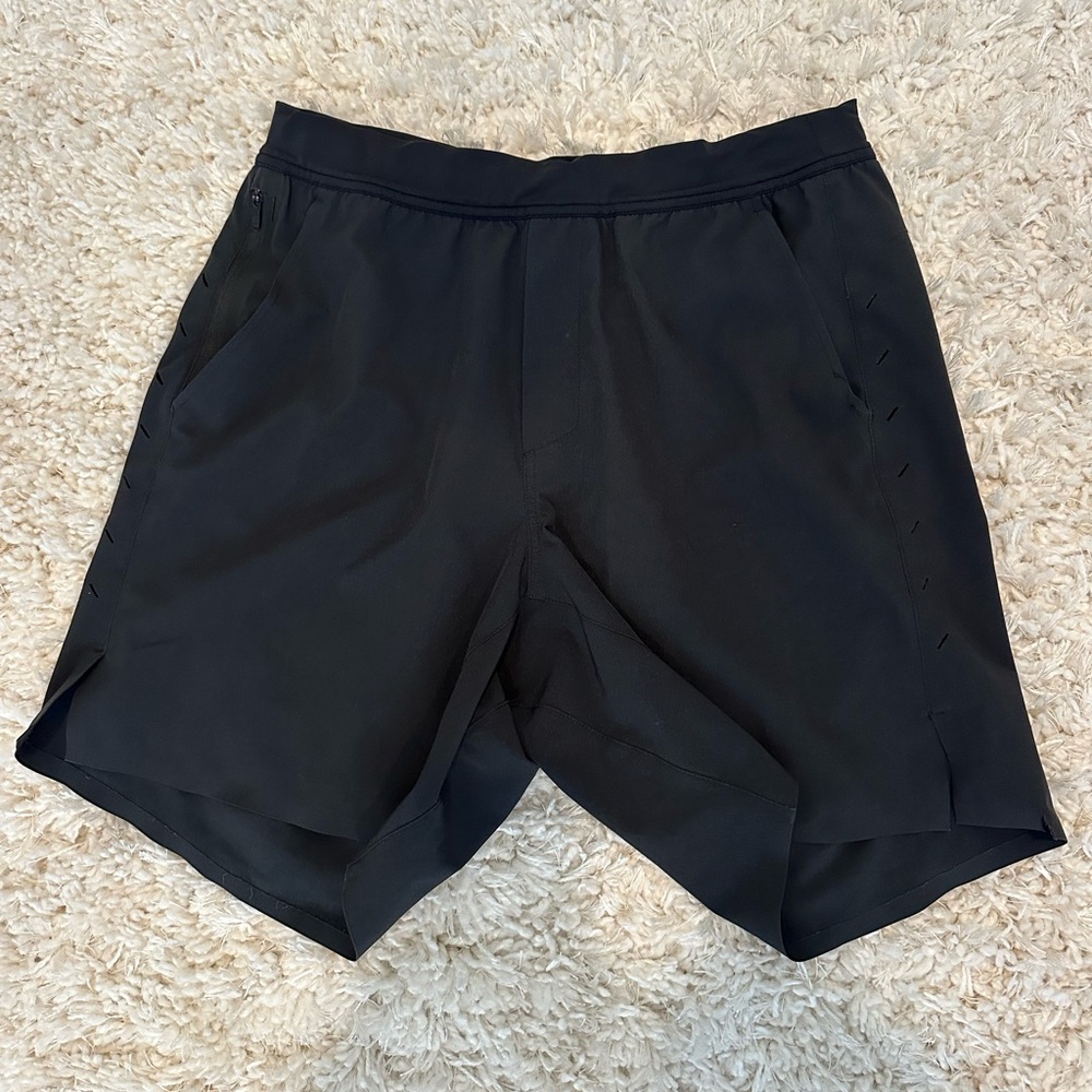 Men’s Black Ten Thousand Interval Short Size Medium